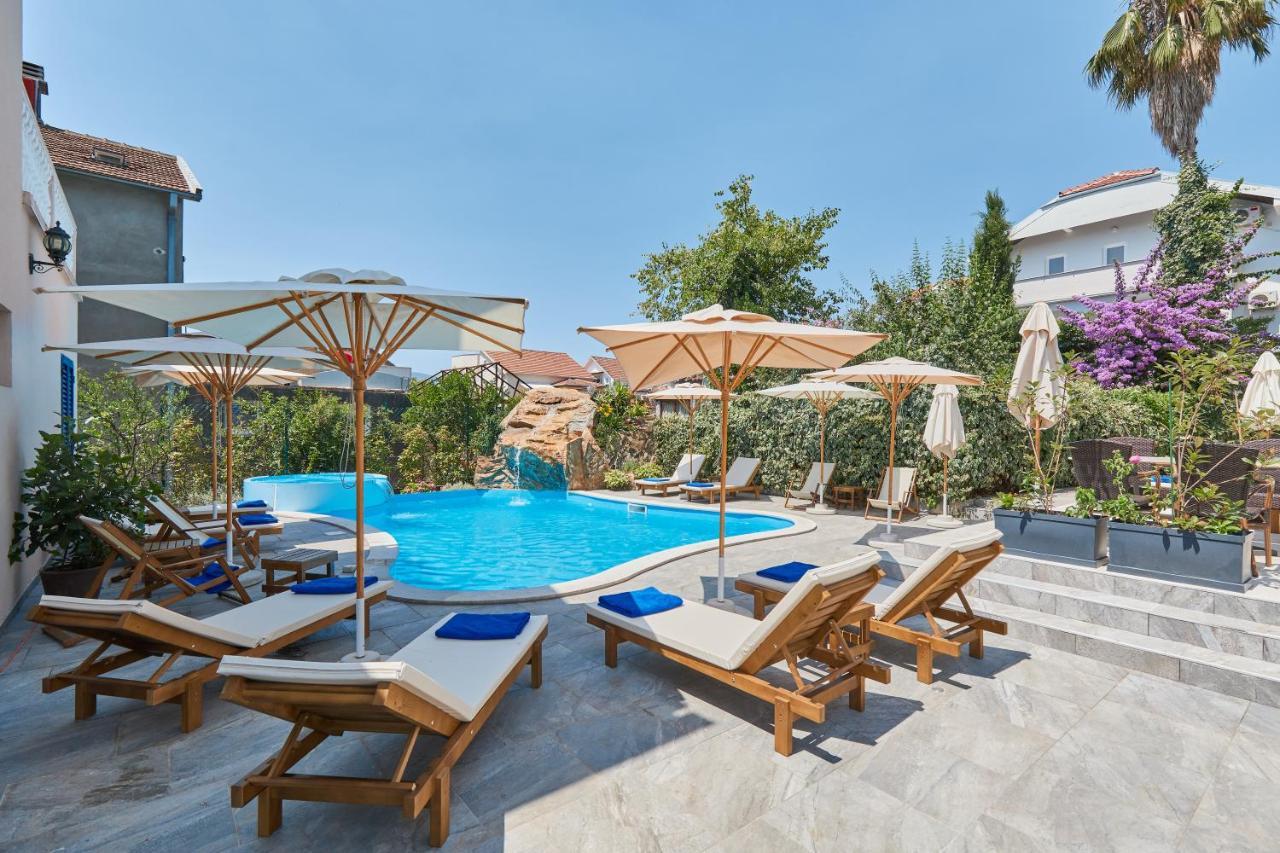 Moderna Luxury Apartments With Heated Pool Tivat Exterior photo