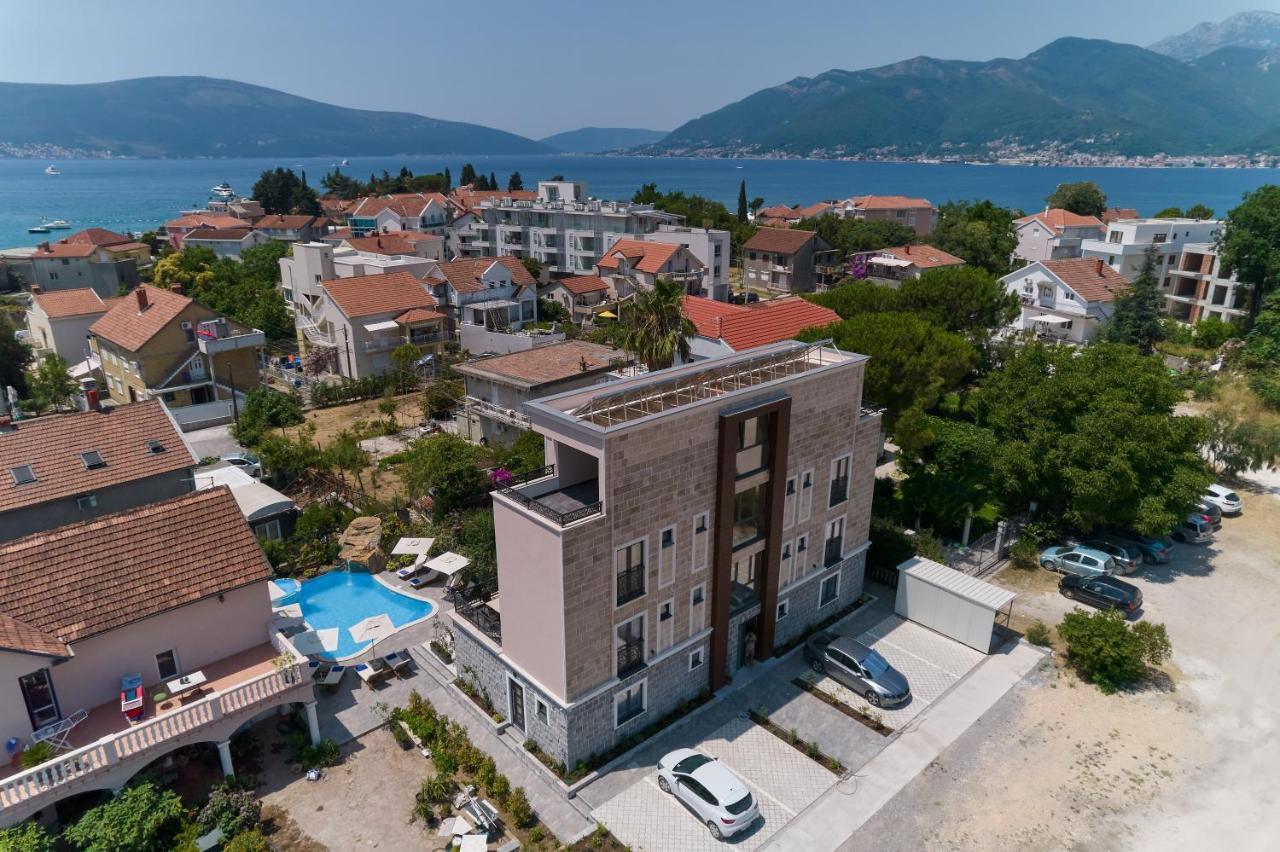 Moderna Luxury Apartments With Heated Pool Tivat Exterior photo