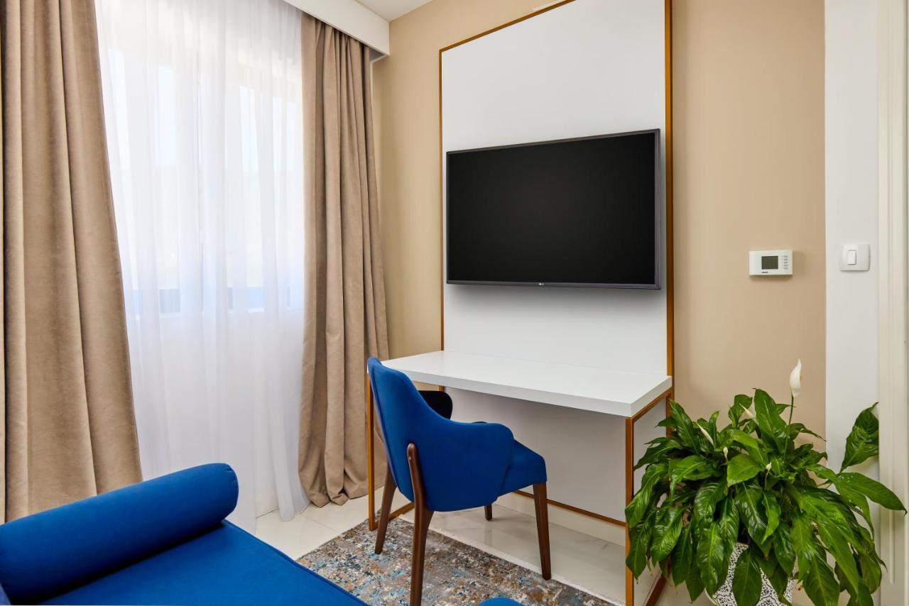 Moderna Luxury Apartments With Heated Pool Tivat Exterior photo
