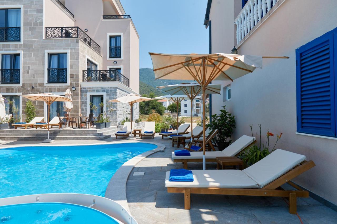 Moderna Luxury Apartments With Heated Pool Tivat Exterior photo