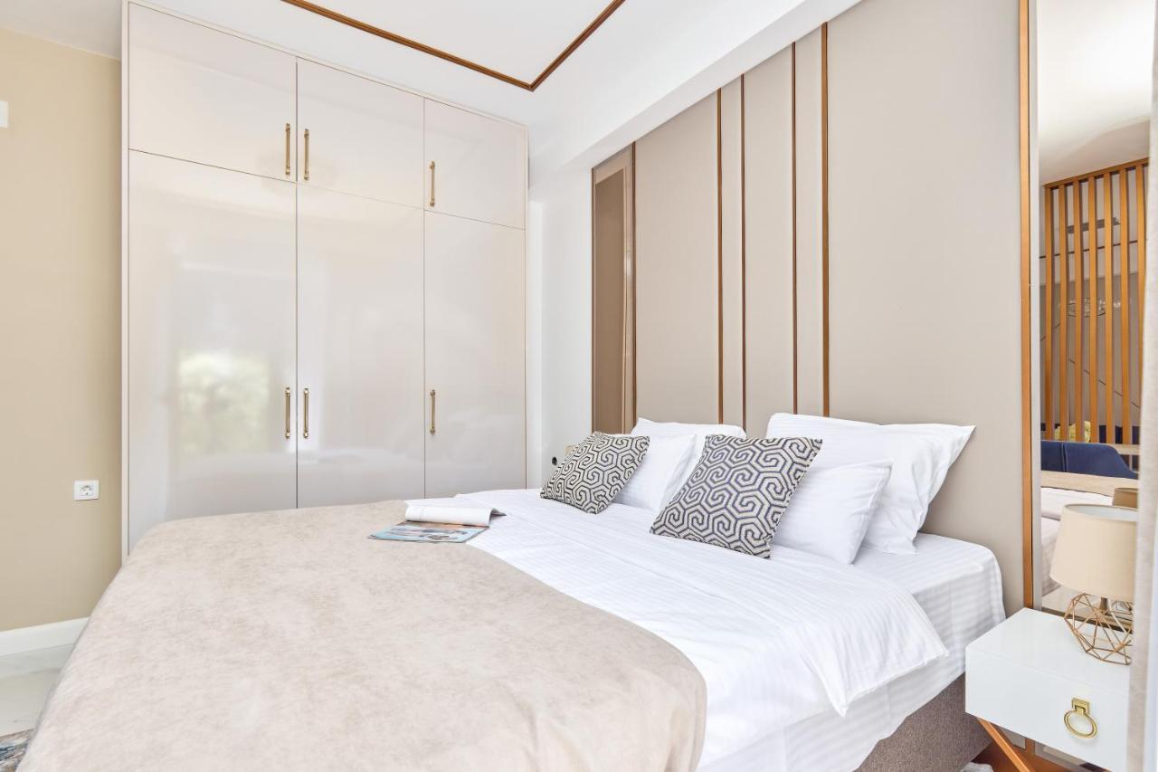 Moderna Luxury Apartments With Heated Pool Tivat Exterior photo