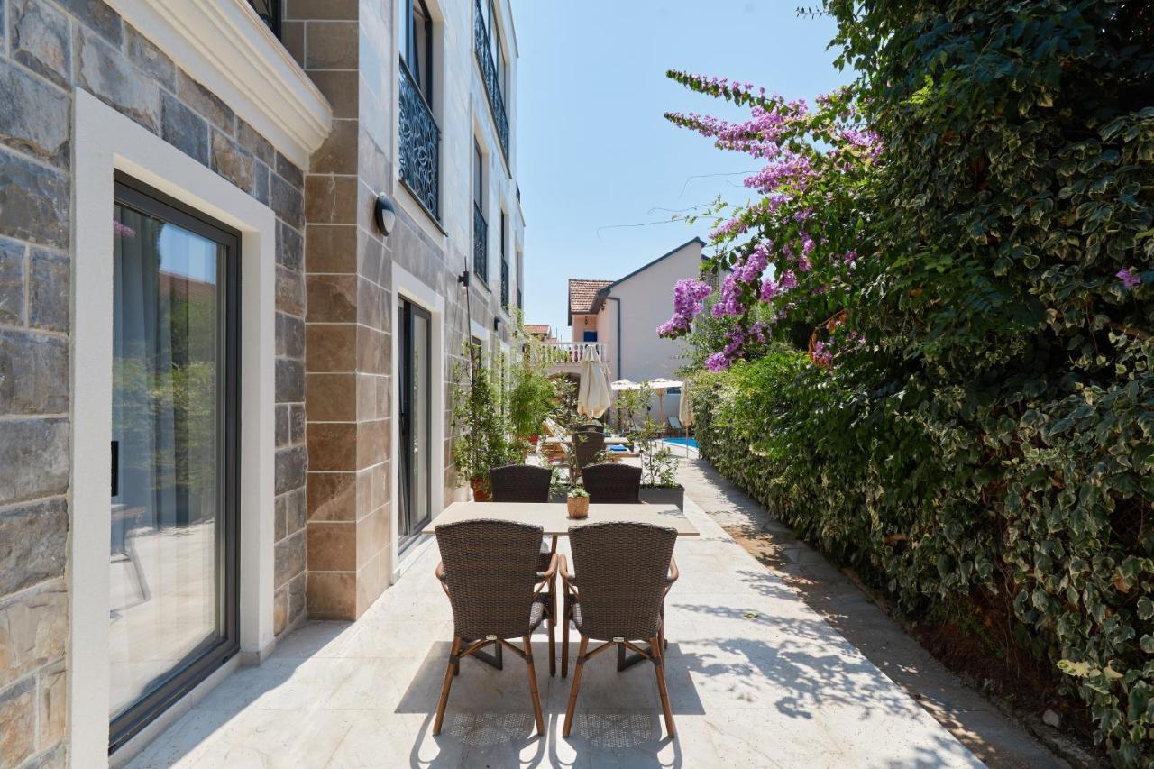 Moderna Luxury Apartments With Heated Pool Tivat Exterior photo