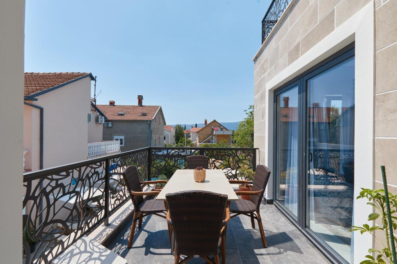 Moderna Luxury Apartments With Heated Pool Tivat Exterior photo