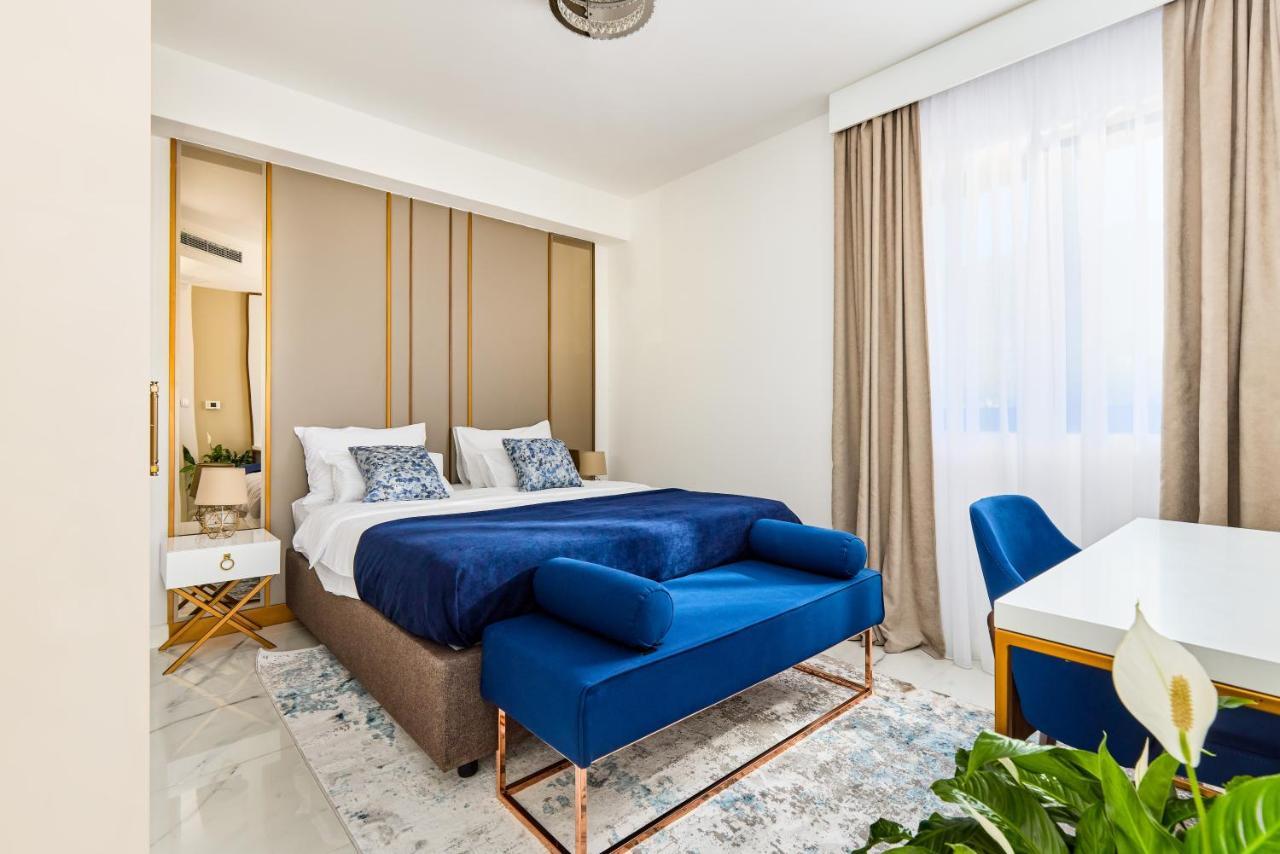 Moderna Luxury Apartments With Heated Pool Tivat Exterior photo
