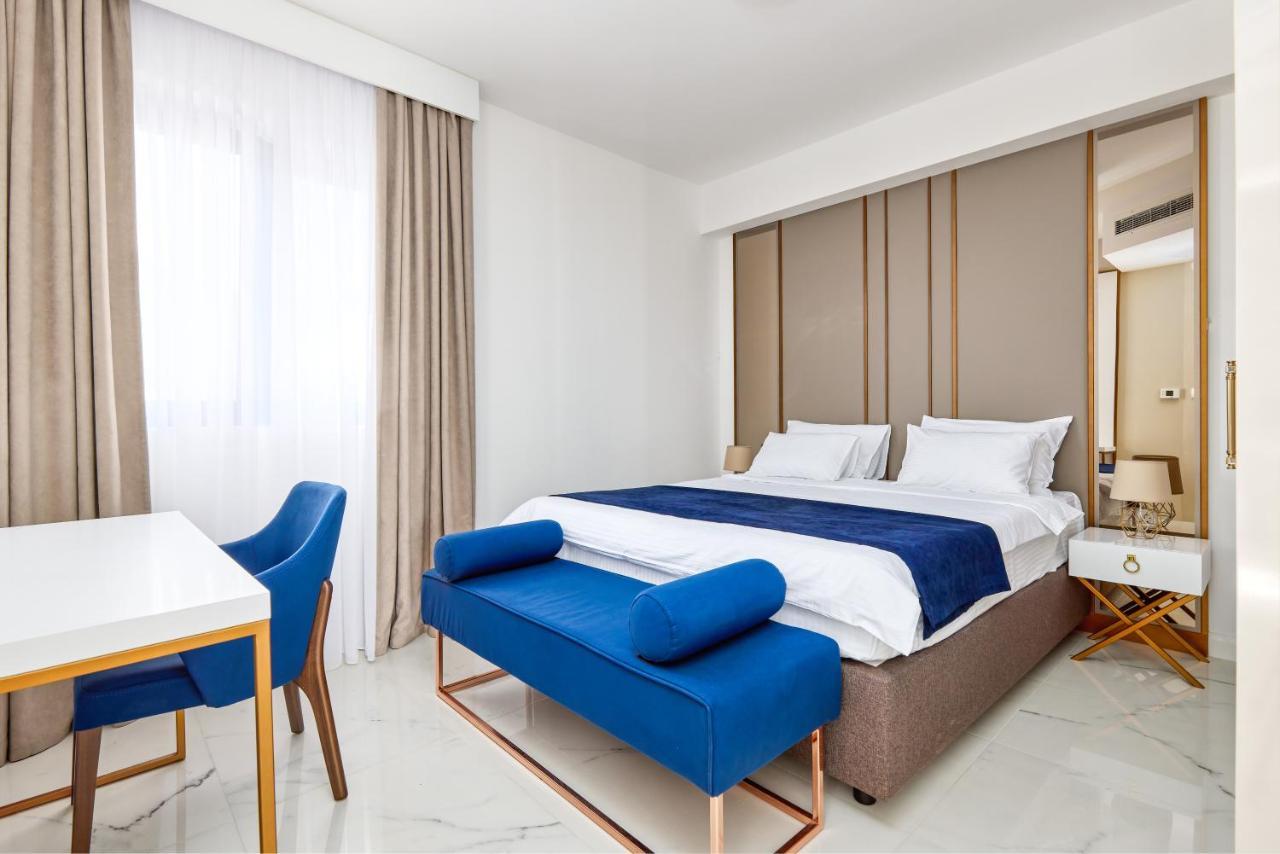 Moderna Luxury Apartments With Heated Pool Tivat Exterior photo