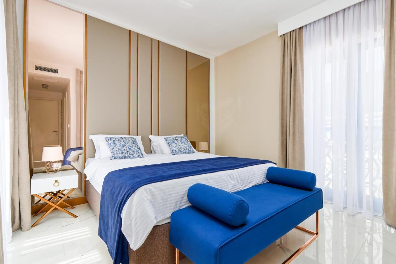 Moderna Luxury Apartments With Heated Pool Tivat Exterior photo